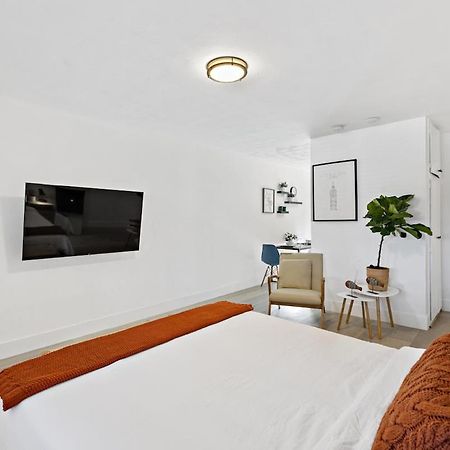 Lovely Rental Unit With Free Parking On Premises Fort Lauderdale Kültér fotó