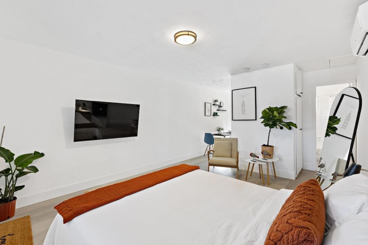 Lovely Rental Unit With Free Parking On Premises Fort Lauderdale Kültér fotó